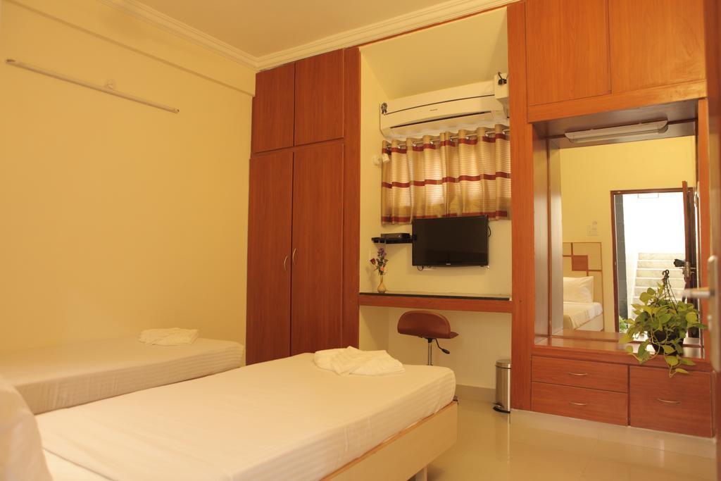 Our Nest Hotel Hyderabad Exterior photo